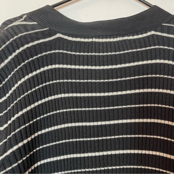 Basic Editions Strip V Neck Long Sleeve Sweater Sz L - Picture 5 of 10
